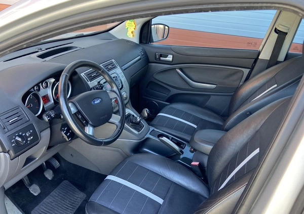 Ford Kuga cena 29700 przebieg: 209437, rok produkcji 2009 z Ropczyce małe 154